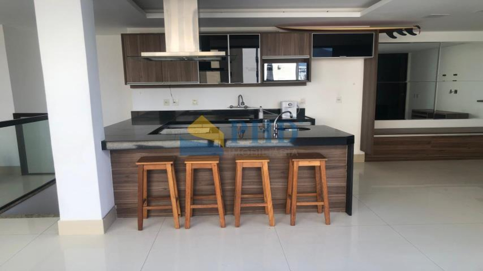 Cobertura 3 Quartos 200m² 